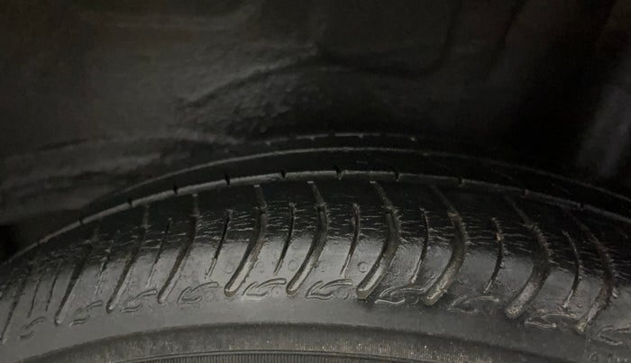 2020 Maruti S PRESSO VXI AMT, Petrol, Automatic, 24,199 km, Left Rear Tyre Tread