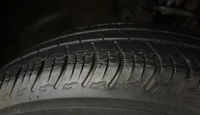 2020 Maruti S PRESSO VXI AMT, Petrol, Automatic, 24,199 km, Right Front Tyre Tread