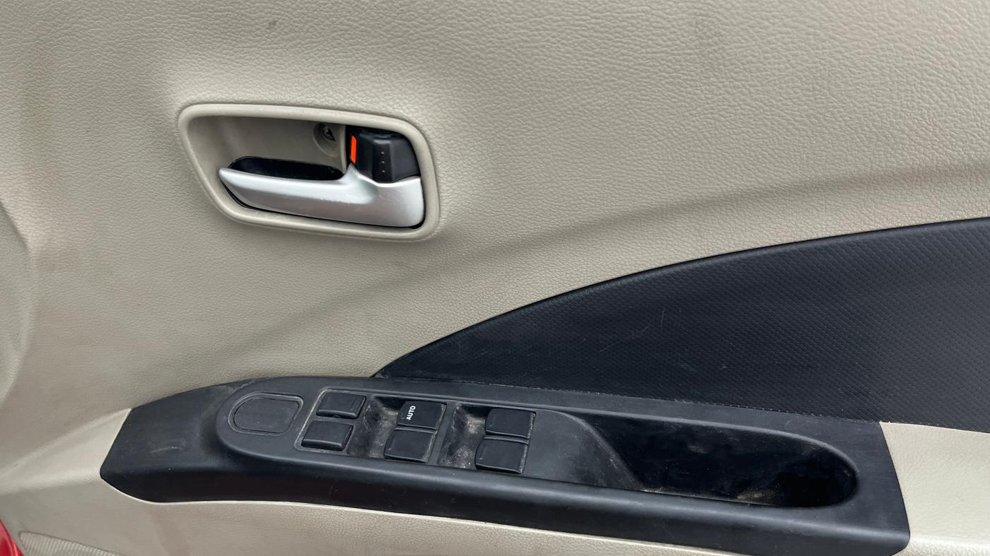 2016 Maruti Celerio VXI AMT, Petrol, Automatic, 1,12,413 km, Driver Side Door Panels Control