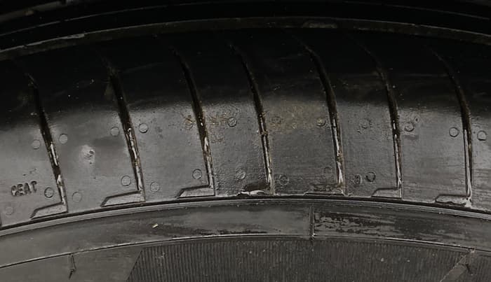 2025 Maruti Dzire VXI AMT, Petrol, Automatic, 4,502 km, Right Rear Tyre Tread