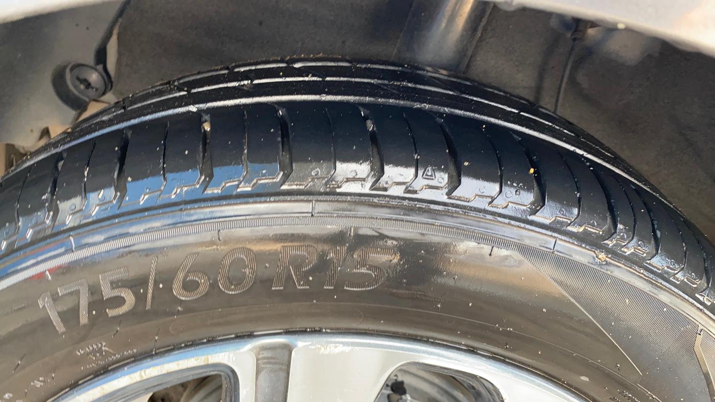 2020 Hyundai AURA SX PLUS 1.2 AMT, Petrol, Automatic, 59,731 km, Right Rear Tyre Tread