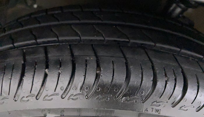 2018 Maruti Celerio VXI CNG OPT, CNG, Manual, 36,703 km, Right Front Tyre Tread