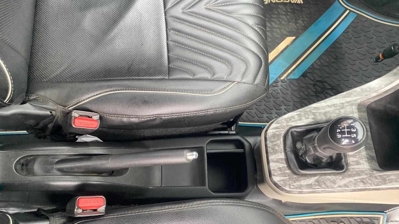 2024 Maruti New Wagon-R ZXI PLUS 1.2, Petrol, Manual, 1,09,187 km, Gear Lever