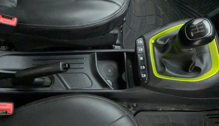 2019 Hyundai NEW SANTRO 1.1 SPORTZ MT CNG, CNG, Manual, 94,051 km, Gear Lever