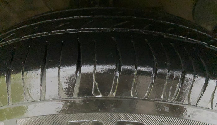 2019 Hyundai NEW SANTRO 1.1 SPORTZ MT CNG, CNG, Manual, 94,051 km, Right Front Tyre Tread