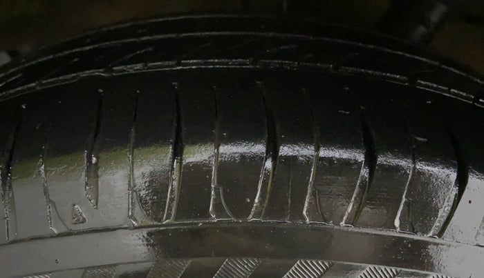 2019 Hyundai NEW SANTRO 1.1 SPORTZ MT CNG, CNG, Manual, 94,051 km, Right Rear Tyre Tread