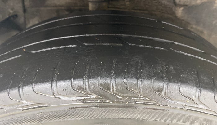 2024 Tata NEXON Creative Plus S 1.2 Revotron 6AMT Dark Edition, CNG, Automatic, 46,394 km, Right Rear Tyre Tread