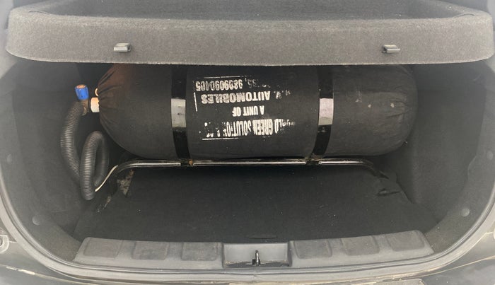 2024 Tata NEXON Creative Plus S 1.2 Revotron 6AMT Dark Edition, CNG, Automatic, 46,394 km, Boot Inside