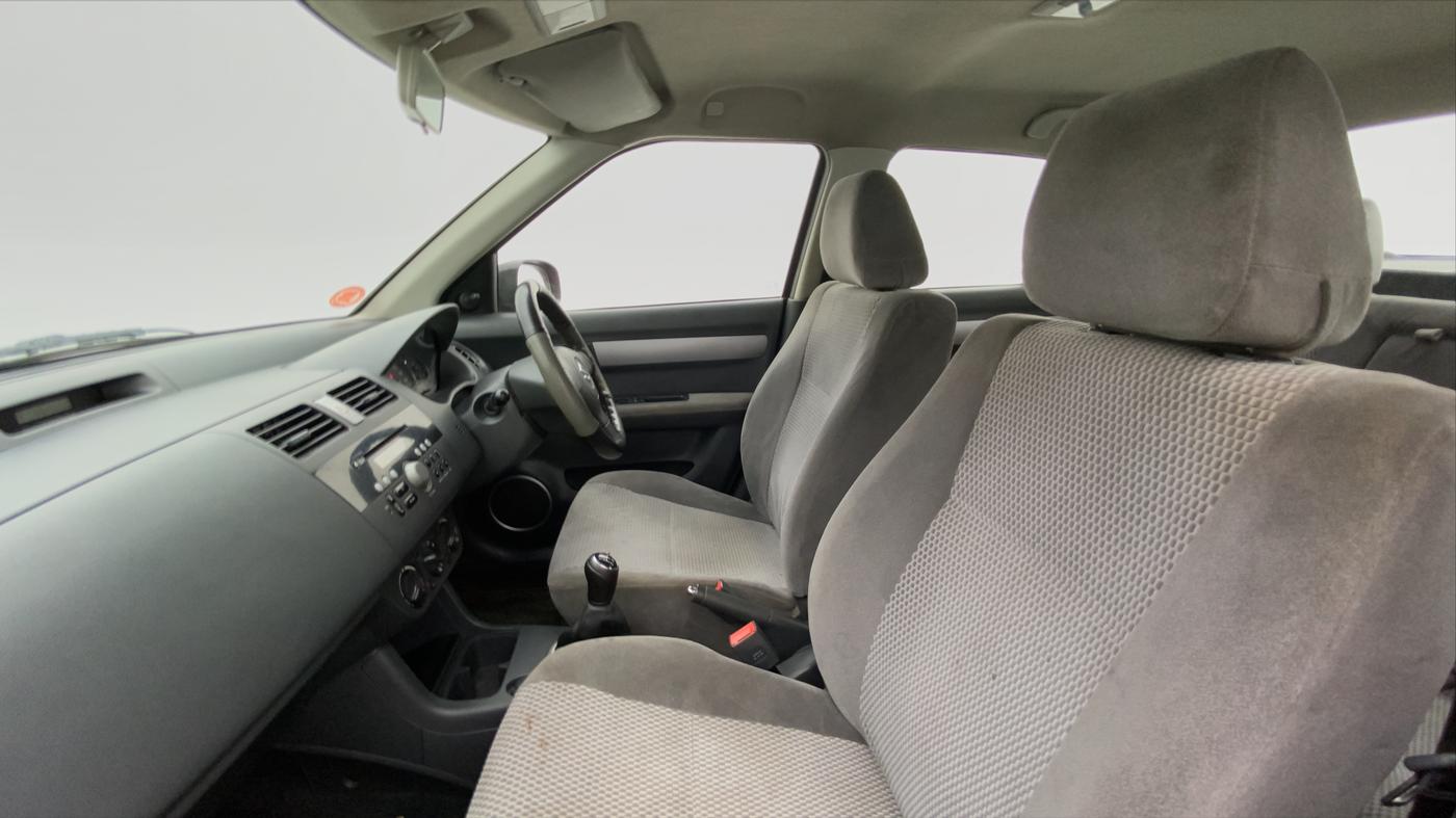 2009 Maruti Swift Dzire VXI 1.3, Petrol, Manual, 70,353 km, Right Side Front Door Cabin
