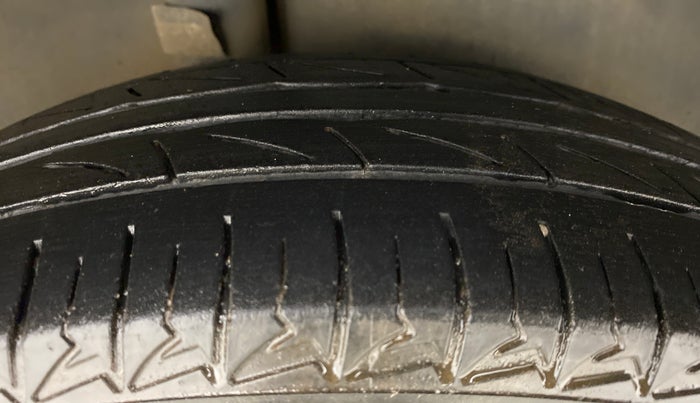 2009 Maruti Swift Dzire VXI 1.3, Petrol, Manual, 70,353 km, Right Rear Tyre Tread