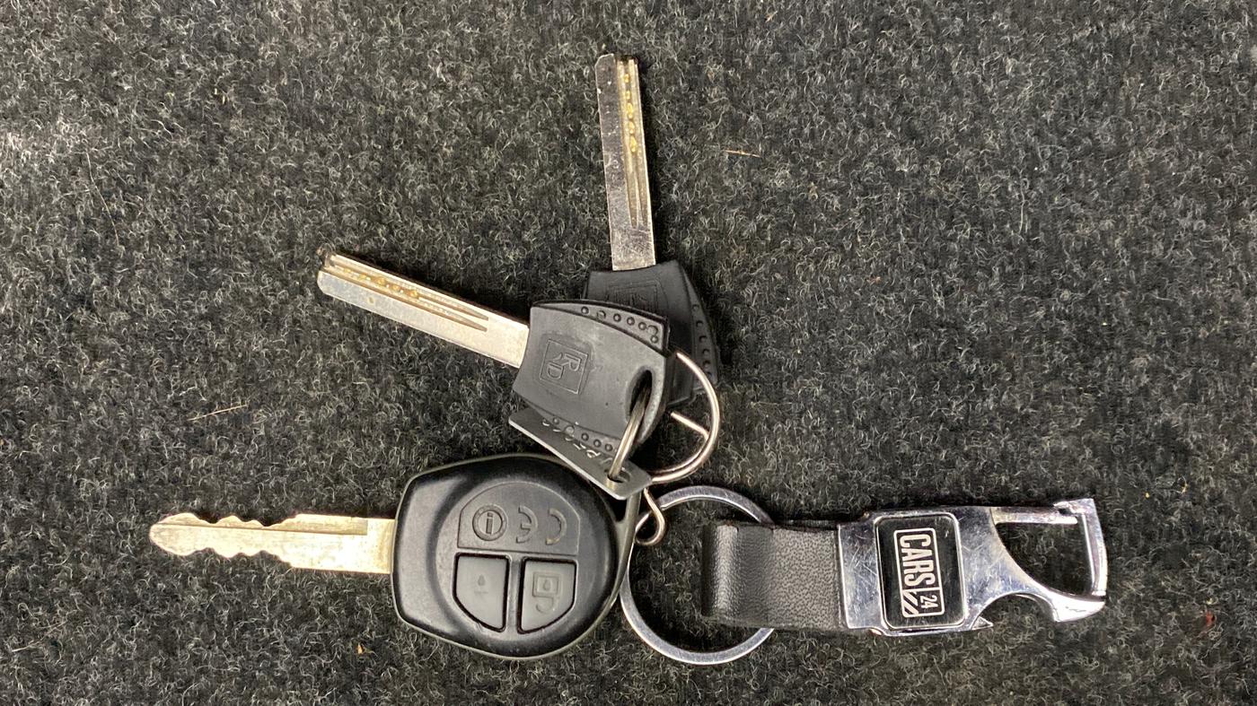 2009 Maruti Swift Dzire VXI 1.3, Petrol, Manual, 70,353 km, Key Close Up