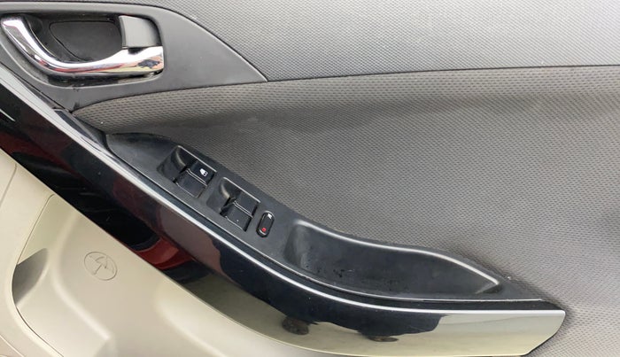 2018 Tata NEXON XZ PETROL, Petrol, Manual, 40,646 km, Driver Side Door Panels Control