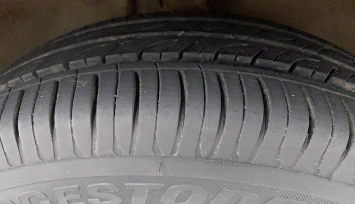 2010 Maruti Zen Estilo LXI, Petrol, Manual, 22,224 km, Right Front Tyre Tread