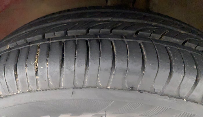 2010 Maruti Zen Estilo LXI, Petrol, Manual, 22,224 km, Left Front Tyre Tread