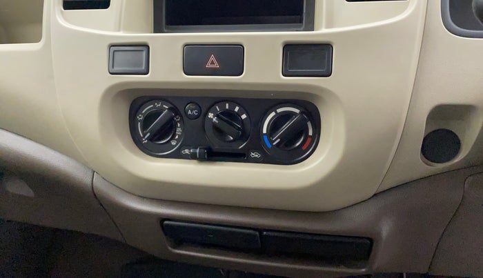 2010 Maruti Zen Estilo LXI, Petrol, Manual, 22,224 km, AC Unit - Directional switch has minor damage