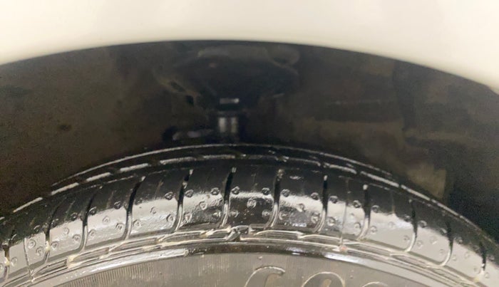 2016 Maruti Celerio ZXI, Petrol, Manual, 78,487 km, Right Front Tyre Tread