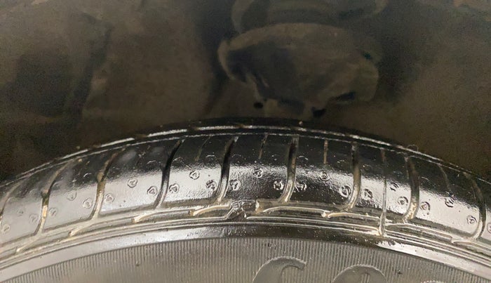 2016 Maruti Celerio ZXI, Petrol, Manual, 78,487 km, Left Front Tyre Tread
