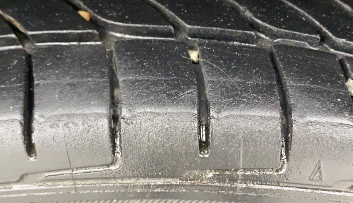 2020 Maruti Swift VXI AMT, Petrol, Automatic, 37,234 km, Left Rear Tyre Tread