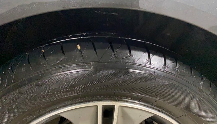 2018 Hyundai Creta SX (O) 1.6 DIESEL, Diesel, Manual, 1,26,427 km, Right Front Tyre Tread