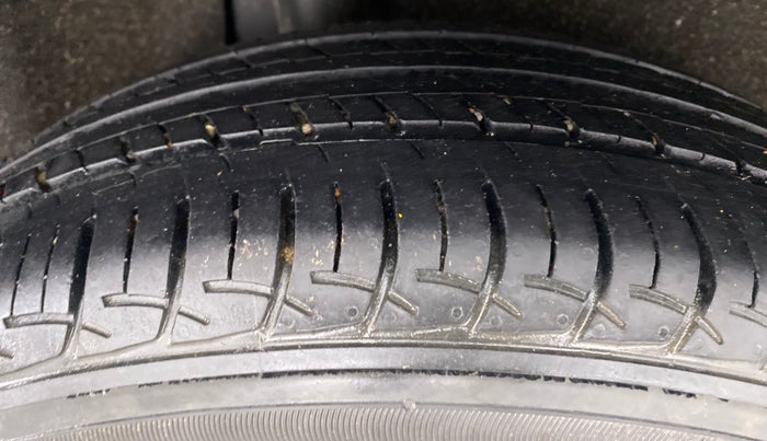 2019 Maruti Baleno DELTA PETROL 1.2, Petrol, Manual, 14,983 km, Right Rear Tyre Tread