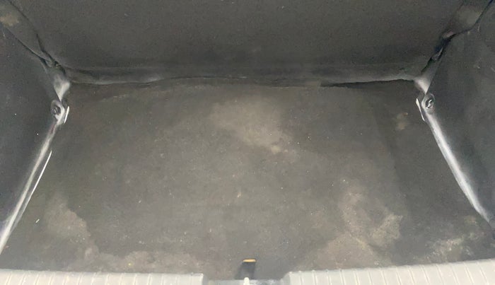 2018 Hyundai Elite i20 MAGNA EXECUTIVE 1.2, Petrol, Manual, 67,356 km, Boot Inside