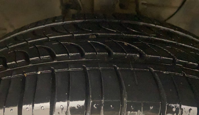 2018 Hyundai Elite i20 MAGNA EXECUTIVE 1.2, Petrol, Manual, 67,356 km, Right Front Tyre Tread