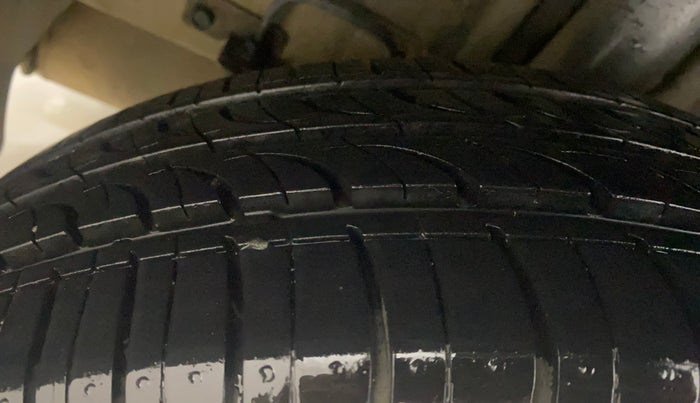 2018 Hyundai Elite i20 MAGNA EXECUTIVE 1.2, Petrol, Manual, 67,356 km, Right Rear Tyre Tread