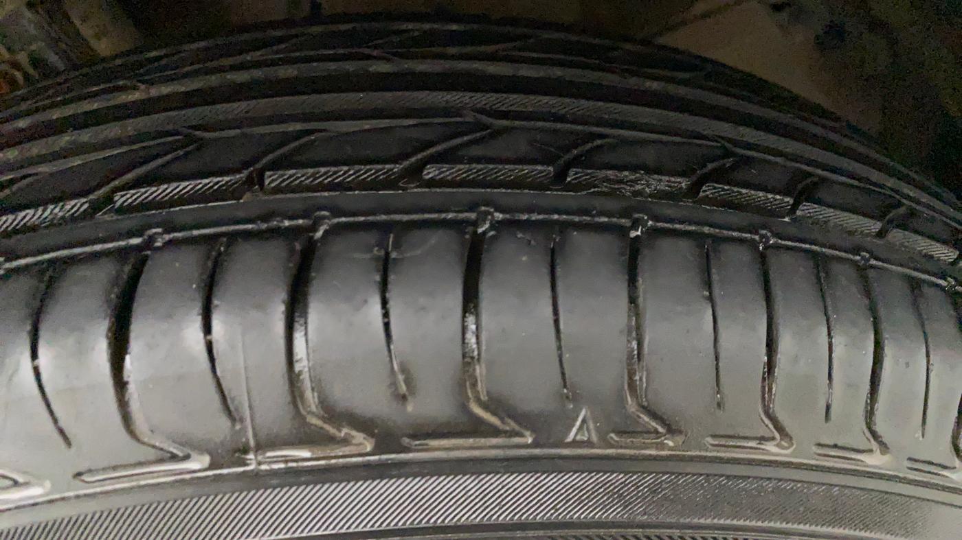 2017 Maruti Swift Dzire VDI, Diesel, Manual, 66,973 km, Left Front Tyre Tread