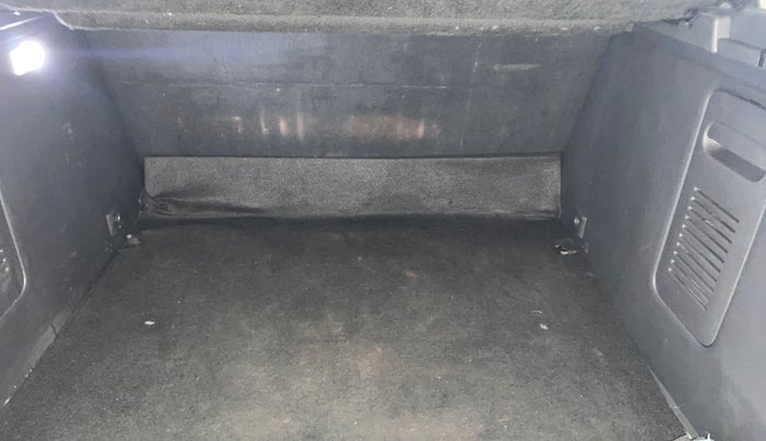 2017 Renault Captur RXL DIESEL, Diesel, Manual, 94,540 km, Boot Inside