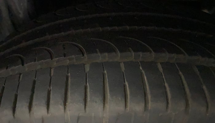 2017 Renault Captur RXL DIESEL, Diesel, Manual, 94,540 km, Left Rear Tyre Tread