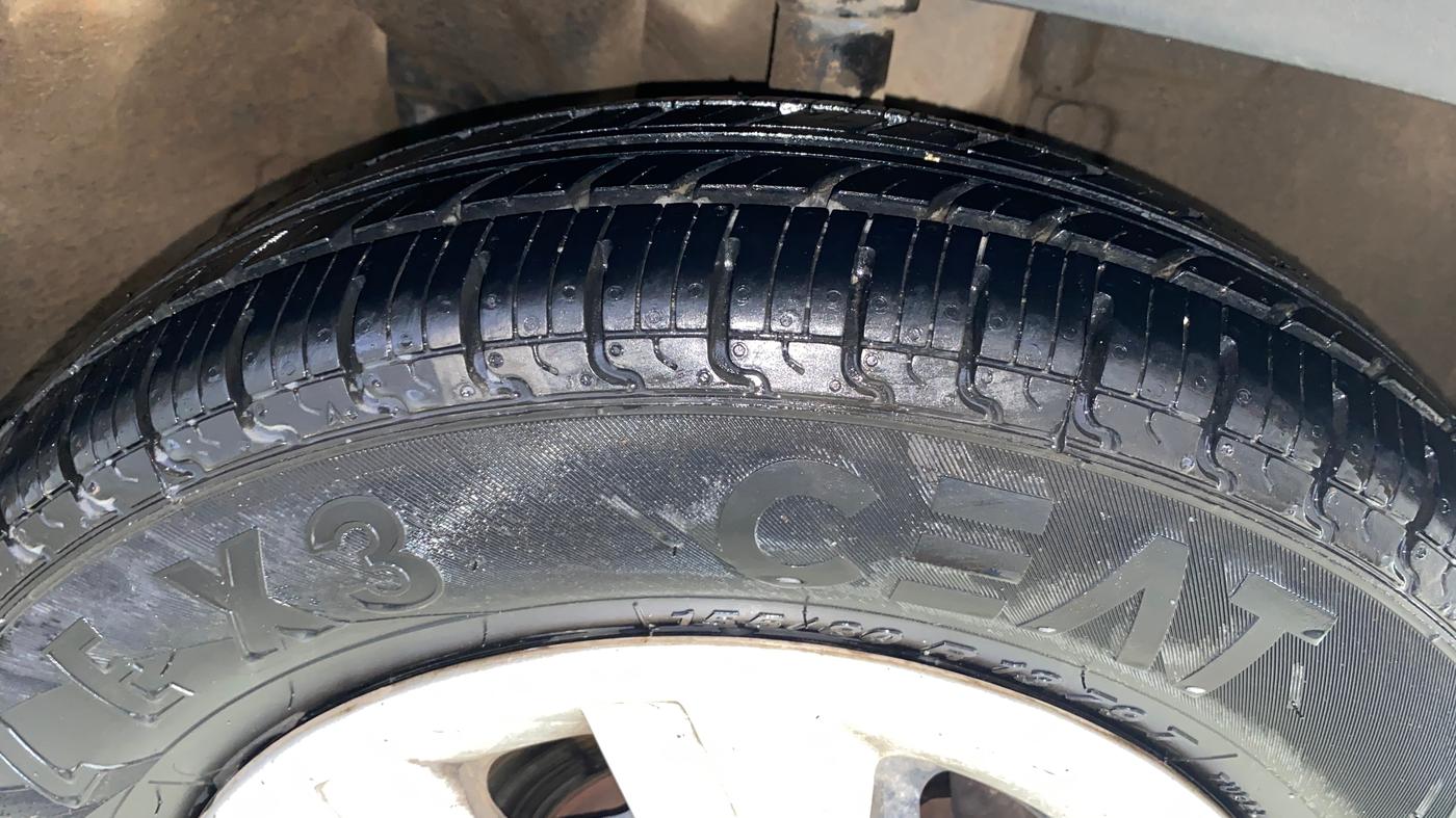 2017 Renault Kwid RXT 1.0 AMT (O), Petrol, Automatic, 22,161 km, Right Front Tyre Tread