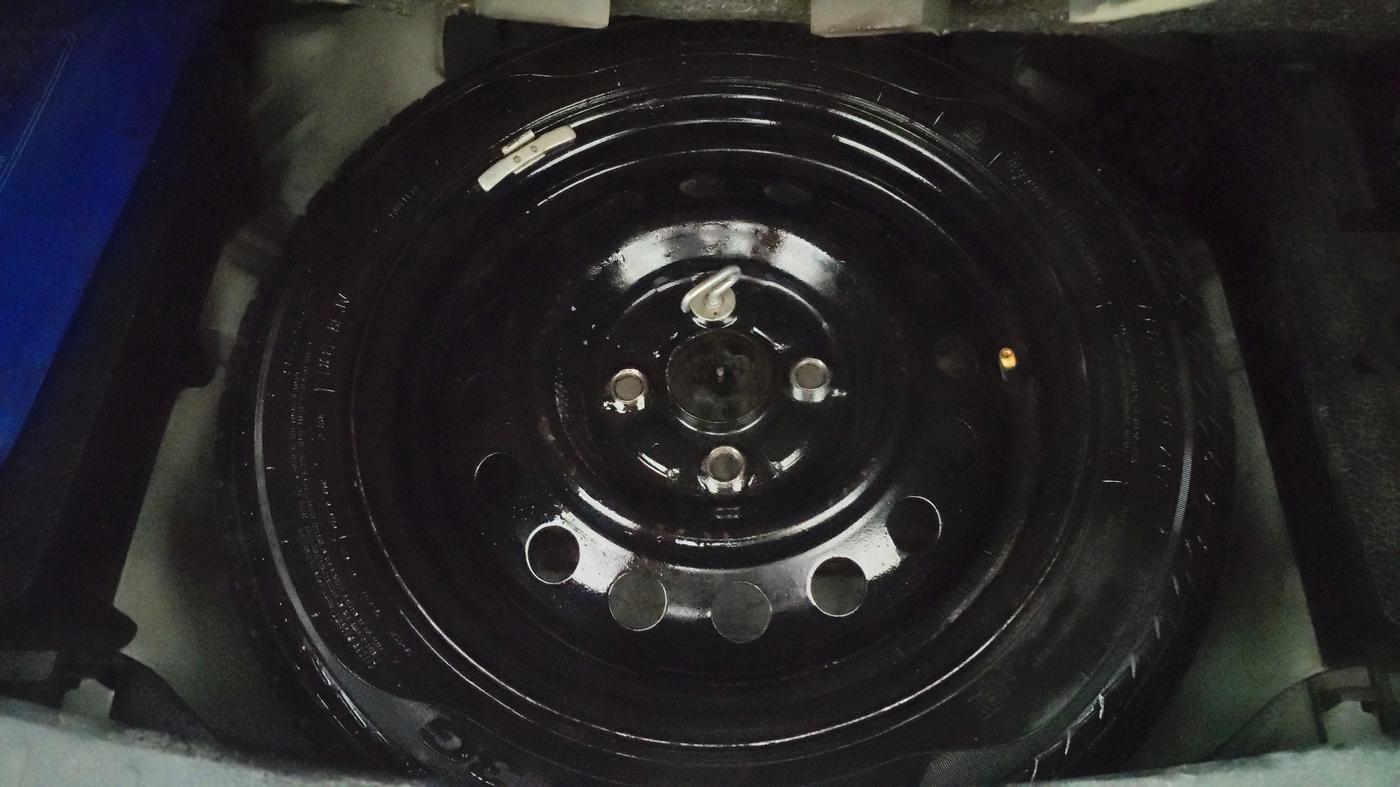 2014 Maruti Wagon R 1.0 VXI, Petrol, Manual, 1,20,761 km, Spare Tyre