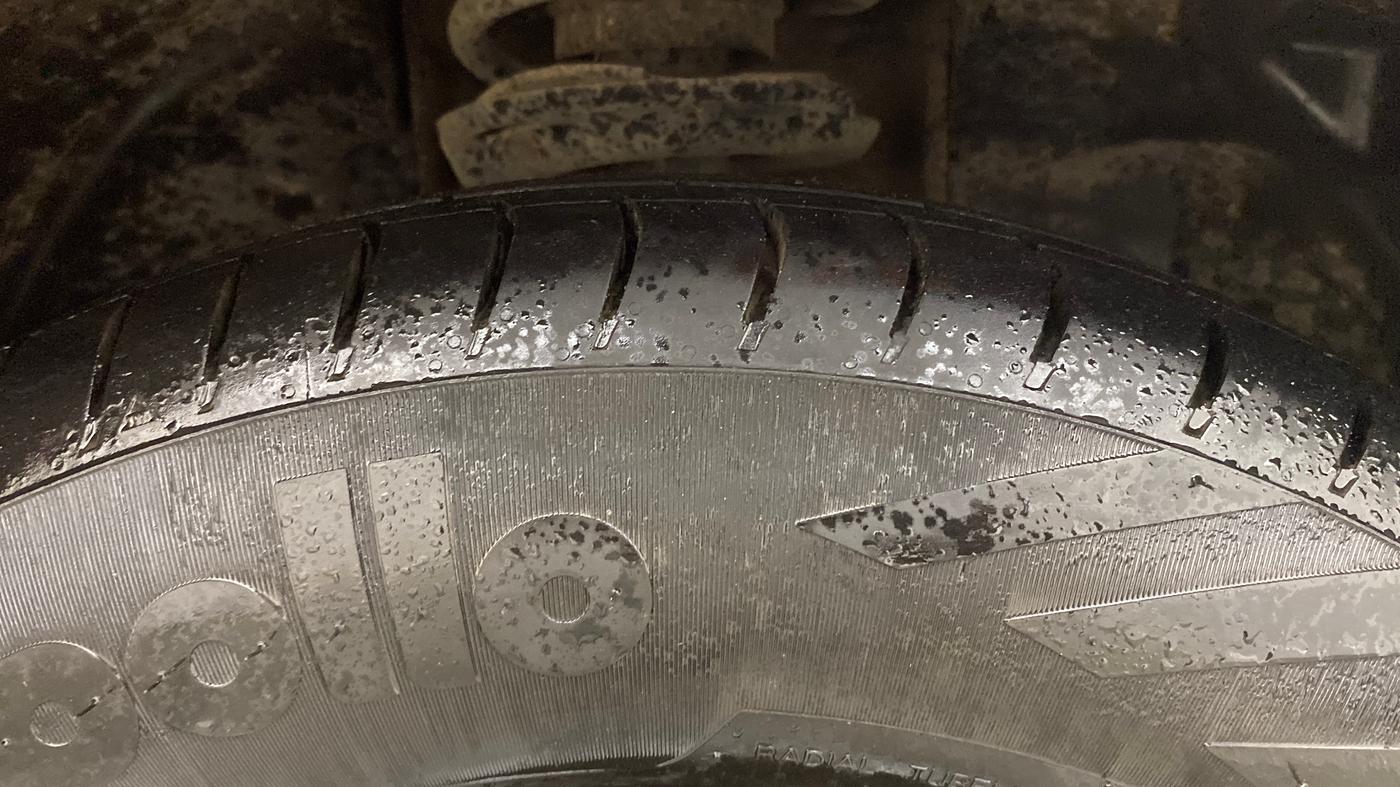 2017 Tata TIGOR XM PETROL, Petrol, Manual, 60,339 km, Right Front Tyre Tread