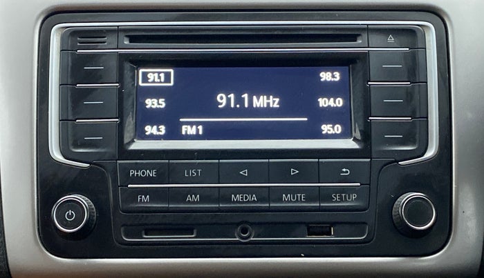 2017 Volkswagen Ameo HIGHLINE1.5L, Diesel, Manual, 1,07,294 km, Infotainment System