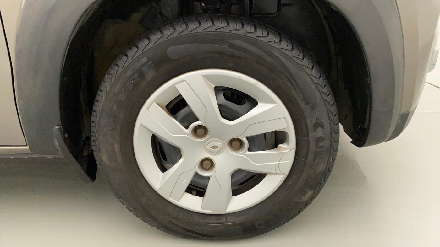 2016 Renault Kwid RXT 0.8 (O), Petrol, Manual, 35,288 km, Right Front Wheel
