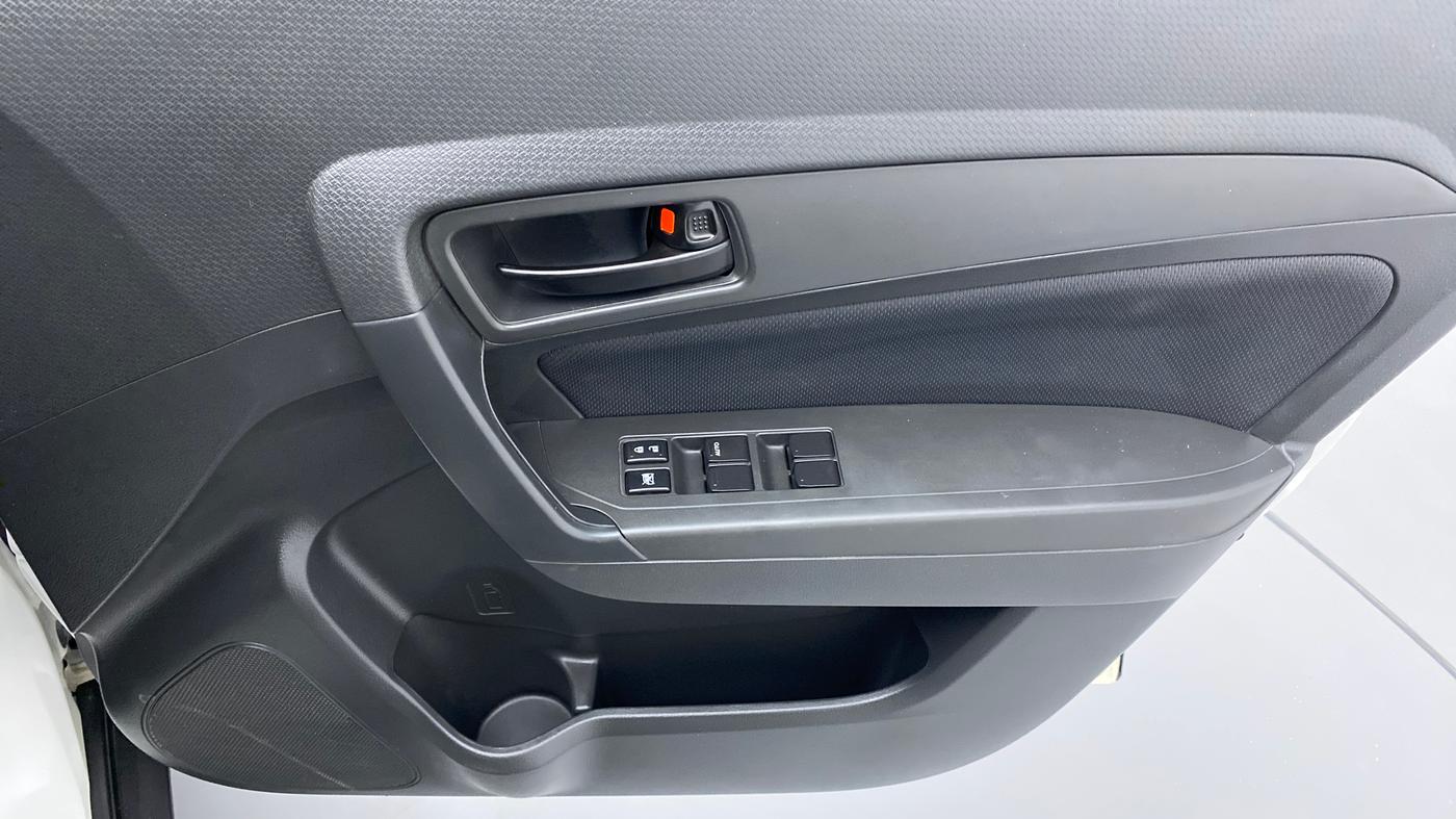 2017 Maruti Vitara Brezza VDI OPT, Diesel, Manual, 19,028 km, Driver Side Door Panels Controls