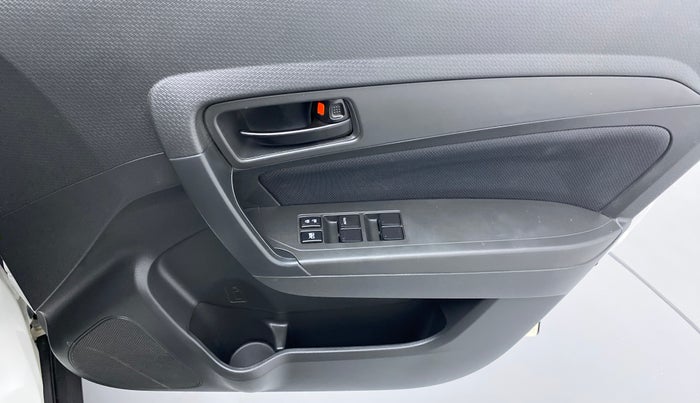 2017 Maruti Vitara Brezza VDI OPT, Diesel, Manual, 19,028 km, Driver Side Door Panels Controls