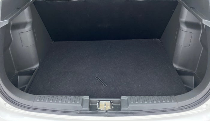 2017 Maruti Vitara Brezza VDI OPT, Diesel, Manual, 19,028 km, Boot Inside View