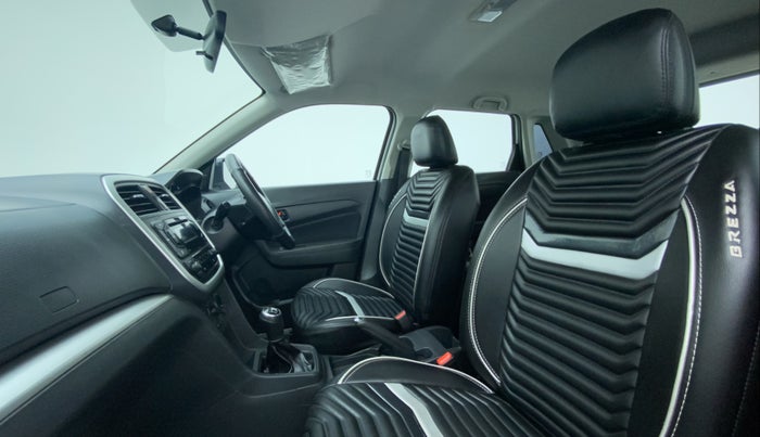 2017 Maruti Vitara Brezza VDI OPT, Diesel, Manual, 19,028 km, Right Side Front Door Cabin View