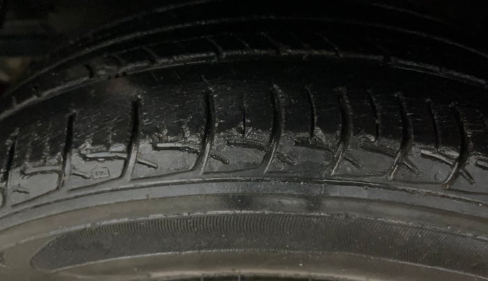2017 Maruti Baleno DELTA CVT PETROL 1.2, Petrol, Automatic, 72,074 km, Left Front Tyre Tread
