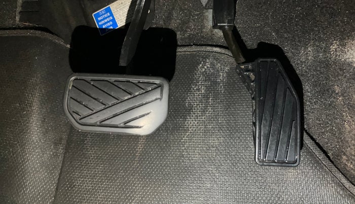 2017 Maruti Baleno DELTA CVT PETROL 1.2, Petrol, Automatic, 72,074 km, Pedals