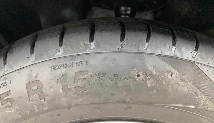 2015 Renault Lodgy 110 PS RXZ STEPWAY 8 STR, Diesel, Manual, 28,953 km, Left Front Tyre Tread