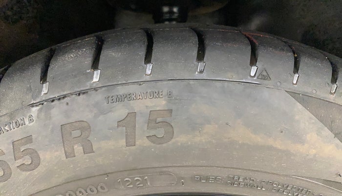 2015 Renault Lodgy 110 PS RXZ STEPWAY 8 STR, Diesel, Manual, 28,953 km, Right Front Tyre Tread