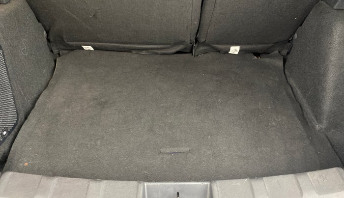 2023 Tata NEXON FEARLESS + SUNROOF AMT DUAL TONE 1.5 DIESEL, Diesel, Automatic, 15,482 km, Boot Inside
