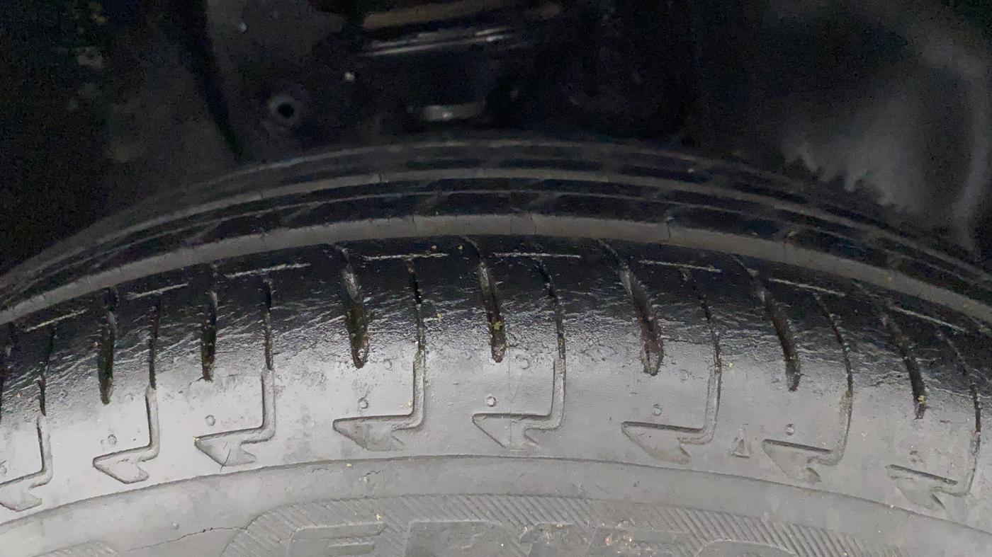 2017 Maruti IGNIS ZETA 1.2, Petrol, Manual, 23,650 km, Right Front Tyre Tread