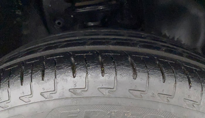 2017 Maruti IGNIS ZETA 1.2, Petrol, Manual, 23,650 km, Right Front Tyre Tread