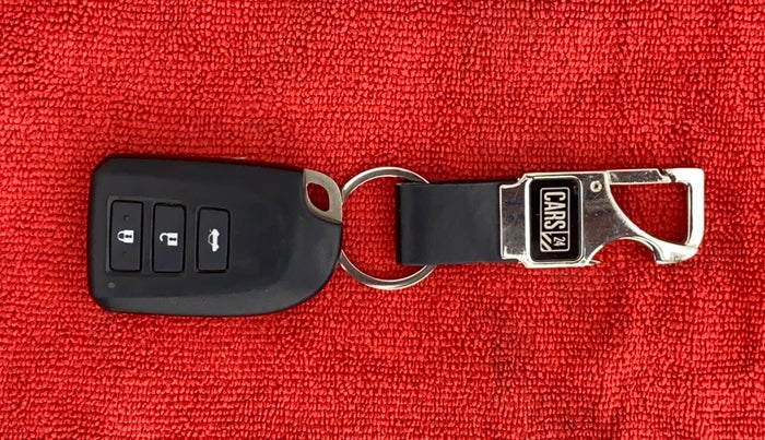 2020 Toyota YARIS V CVT, Petrol, Automatic, 39,198 km, Key Close Up