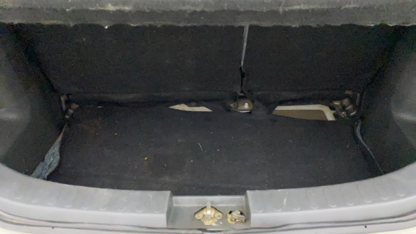 2011 Maruti Ritz VDI, Diesel, Manual, 80,428 km, Boot Inside