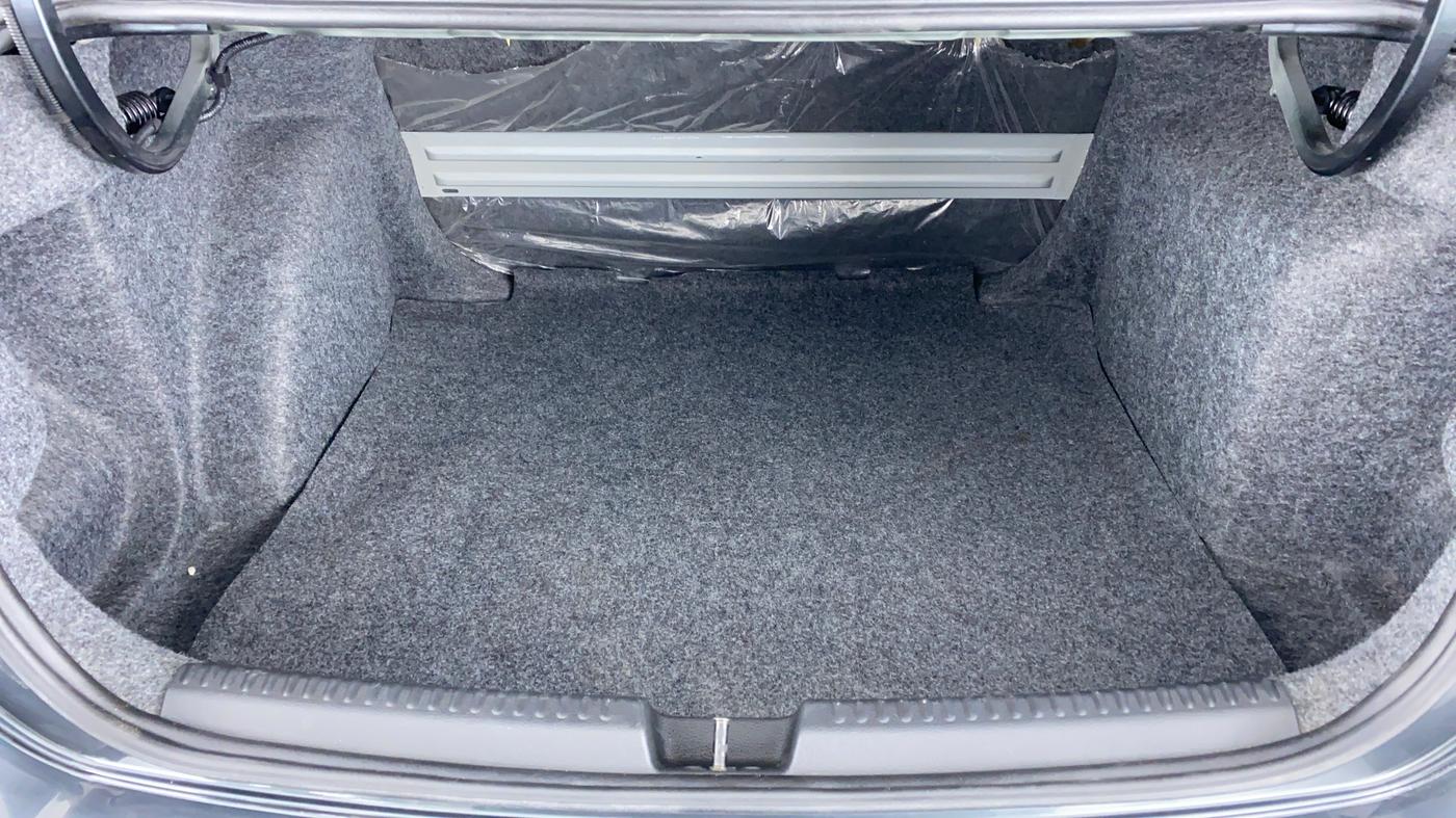 2015 Volkswagen Vento HIGHLINE TDI AT, Diesel, Automatic, 28,763 km, Boot Inside