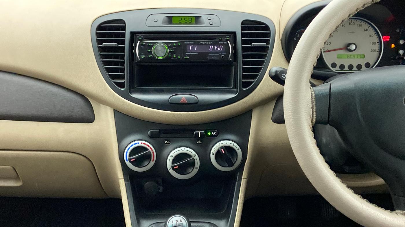 2010 Hyundai i10 MAGNA 1.2, Petrol, Manual, 60,857 km, Air Conditioner